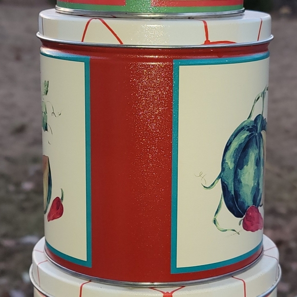 Olive Can Company 3 Pc Canister set. Dated 1994 - Picture 14 of 16